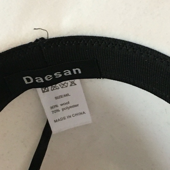 Daesan Upcycled White Wool Blend Fedora with Floral Trim M/L - Picture 6 of 8